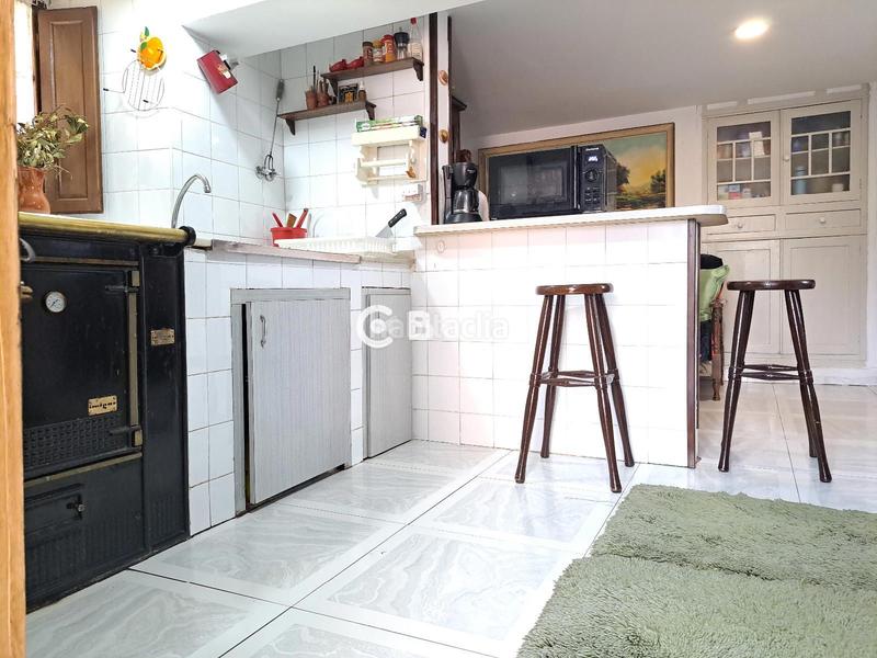 Foto 3f07b193-c876-40a4-9fcc-38e552cf2a6f. Casa adosada casa con jardín en venta en Grado