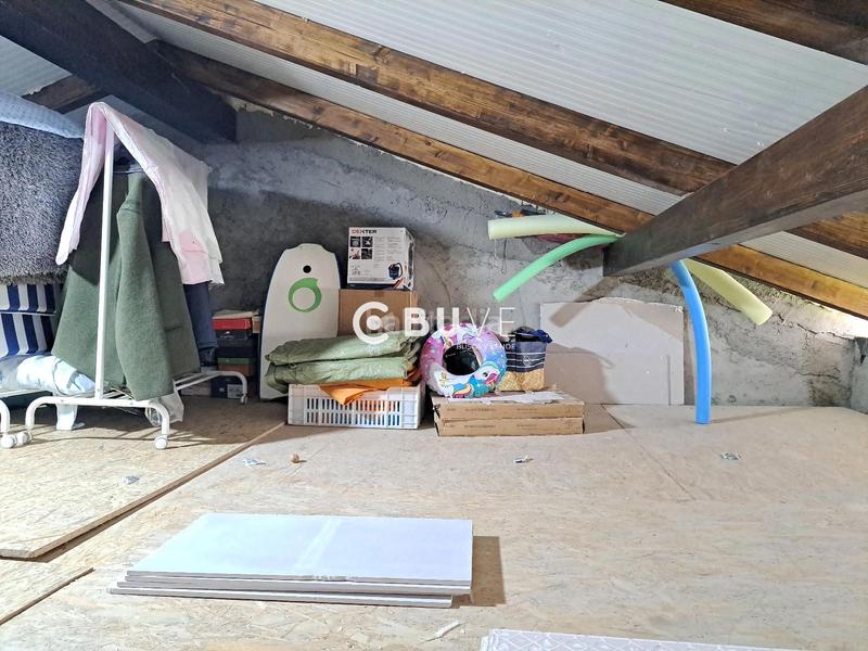 Foto b2f4e67b-4dd4-43c1-95a9-6ece670132f6. Casa adosada casa con jardín en venta en Grado