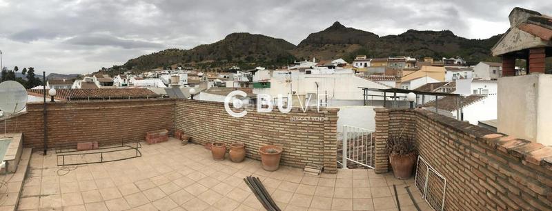 Foto df2bef56-68dd-4a7e-a178-4908ad0621d8. Casa adosada se vende casa de 3 plantas , malaga en Pizarra