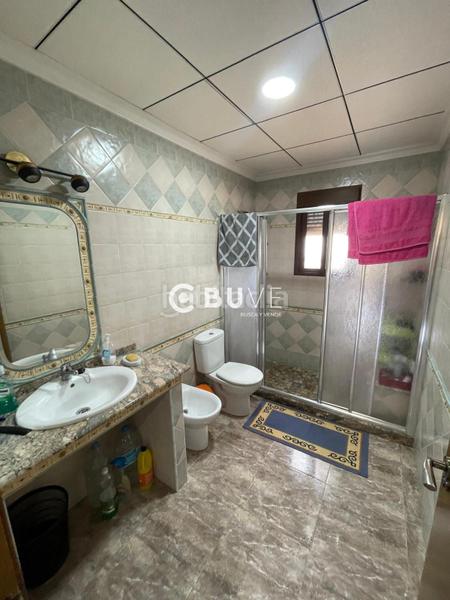 Foto 0e58a80b-897a-41ae-9884-7daedf4342d2. Chalet casa con terreno y piscina en venta, 4 habitaciones, 3 baños uno junto piscina. en Cox
