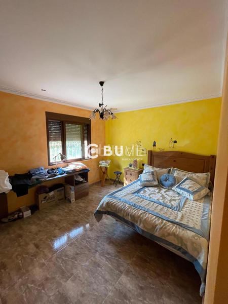 Foto 4ef76649-5d00-485f-a868-89f467b90ece. Chalet casa con terreno y piscina en venta, 4 habitaciones, 3 baños uno junto piscina. en Cox