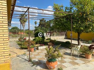 Chalet  Juan jimenez. Se vende chalet independiente en carmona