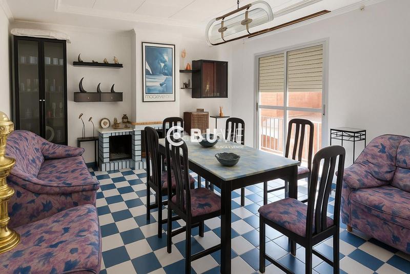 Foto ad2823ed-4aaa-42e1-8af0-f9bc7ef266e5. Piso  con terraza, cochera y 4 habitaciones en Benicolet