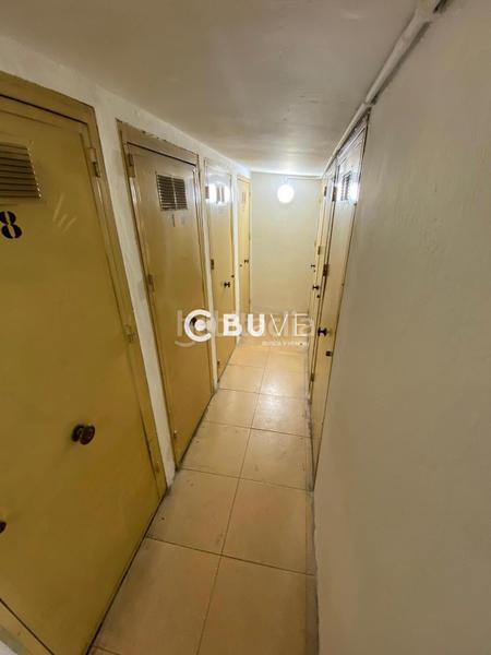 Foto 240c2120-3376-4289-bcc3-985a8065216e. Piso se vende piso de 4 hab en av. jose laguillo en Sevilla