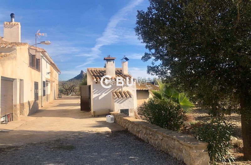 Foto 06140f44-b939-42ad-8e91-9180474b79cb. Casa amb calefacció aparcament a Ricote