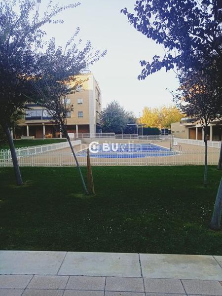 Foto 5fa983bc-0c55-46bd-bbe2-b4d2fe702d74. Dúplex se vende duplex en Miralbueno Zaragoza
