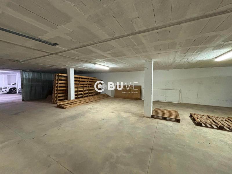 Foto 3a271215-5dd8-4844-84aa-b3c19fdfe08f. Car parking in El Faro de Calaburra - Chaparral Mijas