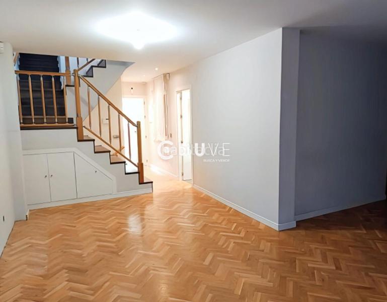 Foto e2a724cf-05f9-4229-b356-5a1ccf166ca1. Duplex dans Peñagrande Madrid