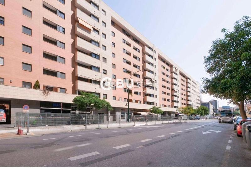 Foto bd7c6053-3724-45ae-8330-5a6463a79b50. Appartamento con parcheggio piscina in Parque Ayala - Jardín de la Abadía - Huelín Málaga
