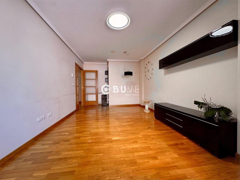 Foto 153402e6-efed-4be1-801a-030dbea34ae0. Piso se vende piso en a coruña en Cuatro Caminos - Plaza de la Cubela Coruña (A)