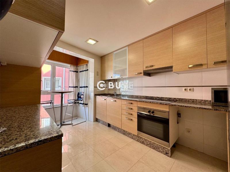 Foto 20cd3182-9dbd-4b0a-a290-725aaf935679. Piso se vende piso en a coruña en Cuatro Caminos - Plaza de la Cubela Coruña (A)