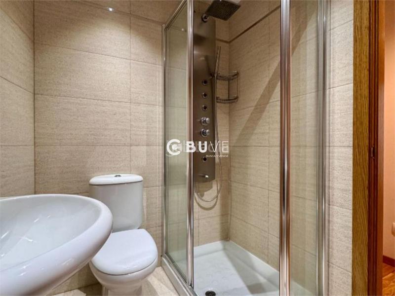 Foto 637f31d3-53e0-404d-ab4e-f2f81e3e7ef0. Piso se vende piso en a coruña en Cuatro Caminos - Plaza de la Cubela Coruña (A)