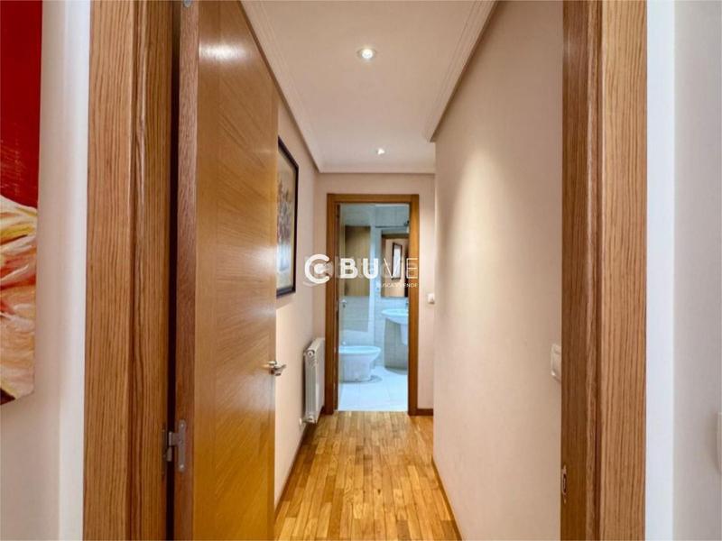 Foto a4535d1a-97d6-44d6-be3e-bf673e60742e. Piso se vende piso en a coruña en Cuatro Caminos - Plaza de la Cubela Coruña (A)