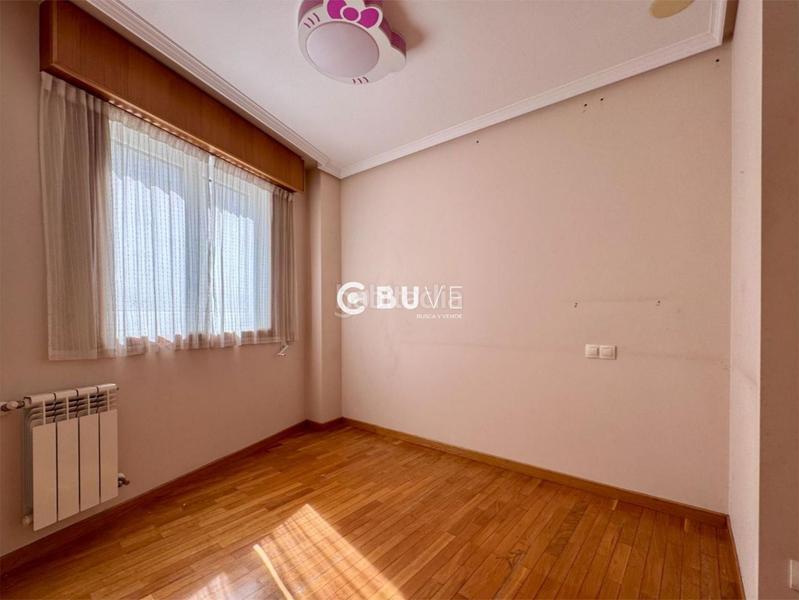 Foto f3d31a6b-ebd5-4d77-8787-38d26609d29e. Piso se vende piso en a coruña en Cuatro Caminos - Plaza de la Cubela Coruña (A)