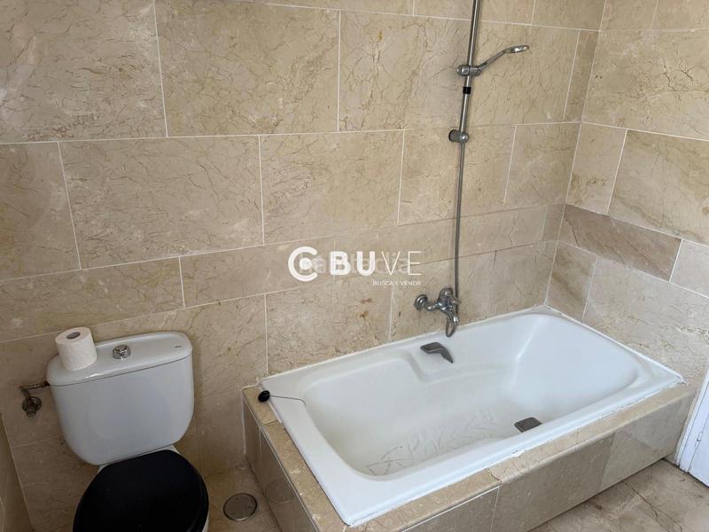Foto 6b1c5ee7-fff3-4888-8a3b-75e289dd48c0. Dúplex buve vende duplex en Torreguadiaro-San Diego Sotogrande