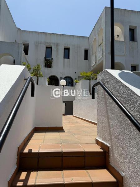 Foto 9747507d-d79b-4dfc-87cc-5b3950458d4b. Dúplex buve vende duplex en Torreguadiaro-San Diego Sotogrande