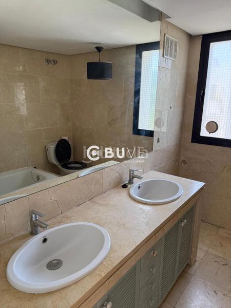 Foto a989296c-396e-4df7-8c71-daaed3fbb2d2. Dúplex buve vende duplex en Torreguadiaro-San Diego Sotogrande