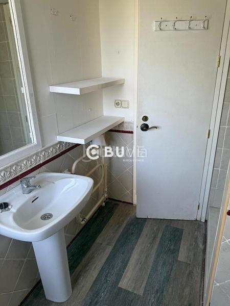 Foto c56e8009-c61a-4cbe-9d5d-ebf3782628bc. Dúplex buve vende duplex en Torreguadiaro-San Diego Sotogrande