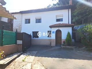 Casa adossada  Peñaullán. Buve vende casa con finca en pravia