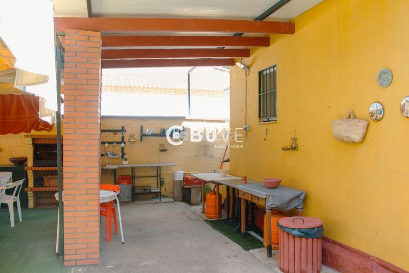 Foto 0ac2cf8f-ccf0-4e9a-bb41-1b478e28ad27. Chalet se vende chalet independiente en lora del rio en Lora del Río