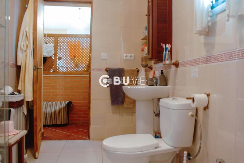 Foto 93815b54-4752-494e-a684-a2eb64ce6da1. Chalet se vende chalet independiente en lora del rio en Lora del Río