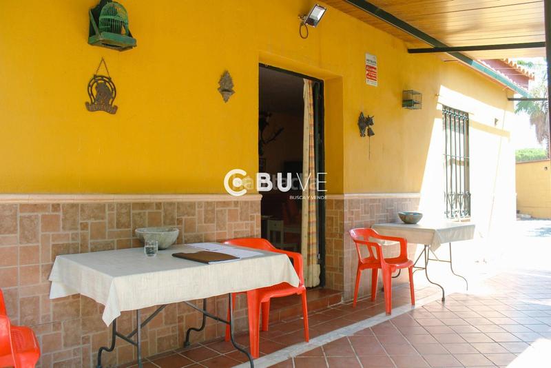 Foto afee9b6e-fd4e-48d0-afaf-088bca75bcdb. Chalet se vende chalet independiente en lora del rio en Lora del Río