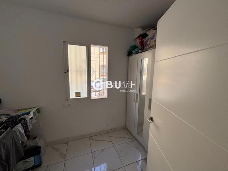 Foto 8fbe8e4d-2582-4dd3-ae0b-6a229115e185. Piso se vende piso de 3hab en malaga en Santa Cristina - San Rafael Málaga