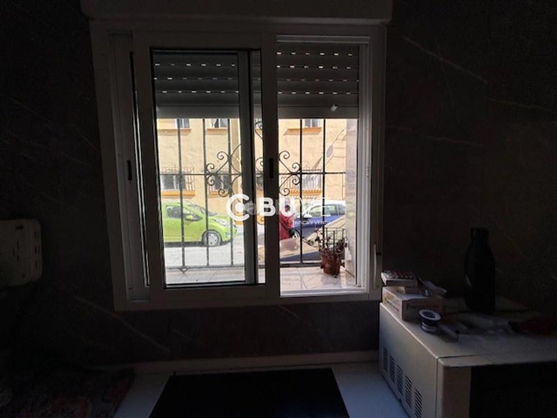 Foto f31c9e0d-48c0-4f72-9e7c-e05b942fc1dc. Piso se vende piso de 3hab en malaga en Santa Cristina - San Rafael Málaga