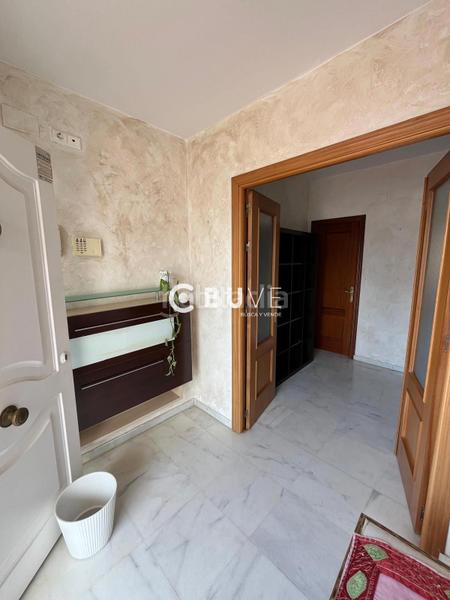 Foto a237cdfa-6172-4f01-9114-71b574829f88. Casa adossada amb calefacció aparcament piscina a Espartinas