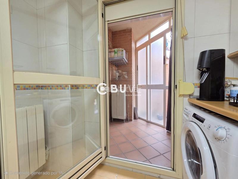 Foto d99d98fa-7126-4b18-ad48-0a9e0d683ec7. Piso se vende calle nanclares de oca, . vivienda de 85m2,garaje y trastero. en Madrid