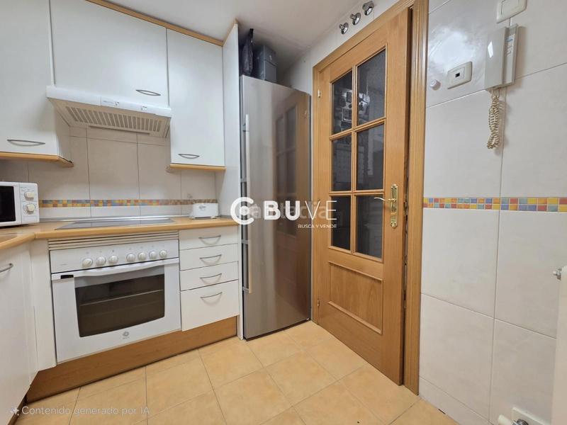 Foto f33c51d1-61ab-4689-b9b1-f6abd2b44b13. Piso se vende calle nanclares de oca, . vivienda de 85m2,garaje y trastero. en Madrid