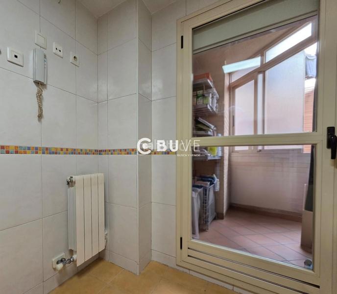 Foto fbdbe5e7-5df5-45cd-a363-ea0713d97adc. Piso se vende calle nanclares de oca, . vivienda de 85m2,garaje y trastero. en Madrid