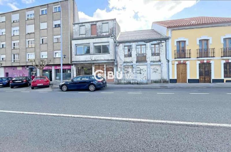 Foto 19f7eed0-cf08-49b2-aab9-48542a0802ca. Chalet se vende casa en piñeiros freixeiro a coruña en Narón