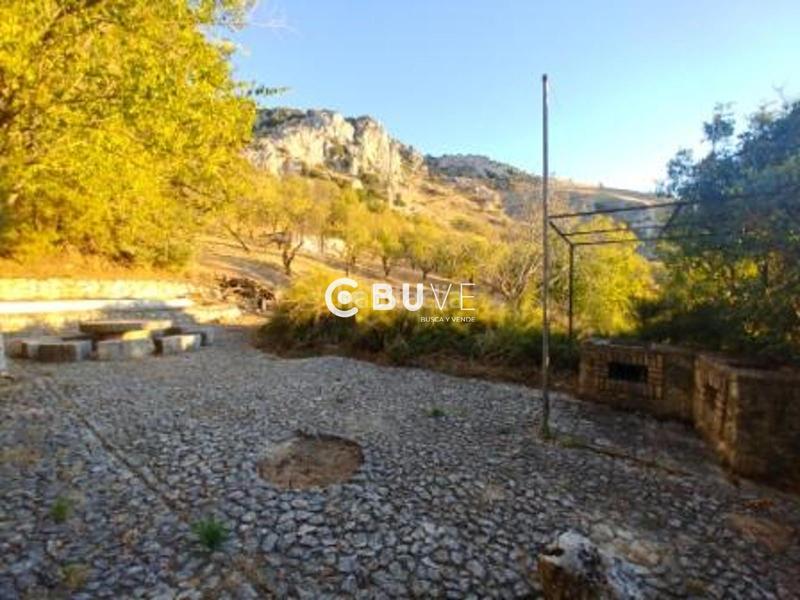 Foto 8a43dd79-a350-4771-bebd-0f9768dc3823. Casa con parcheggio piscina in Zuheros