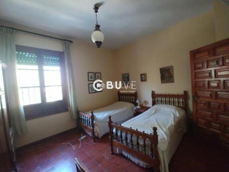 Foto e29af3ea-08de-46d2-99d2-f6e01a570437. Casa con parcheggio piscina in Zuheros