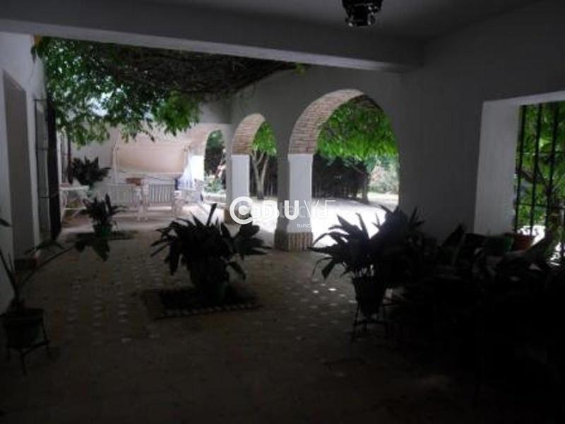 Foto f99bce45-2f4b-458c-aef4-140c2239a554. Casa con parcheggio piscina in Zuheros