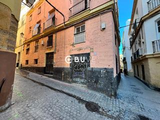 Pis  Suarez de salazar. Buve vende estudio en cadiz