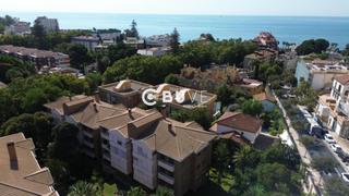Piso  Limonar. Se vende piso de 5 hab en paseo del limonar, malaga