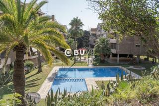 Appartement  Limonar. Se vende piso de 5 hab en paseo del limonar, malaga