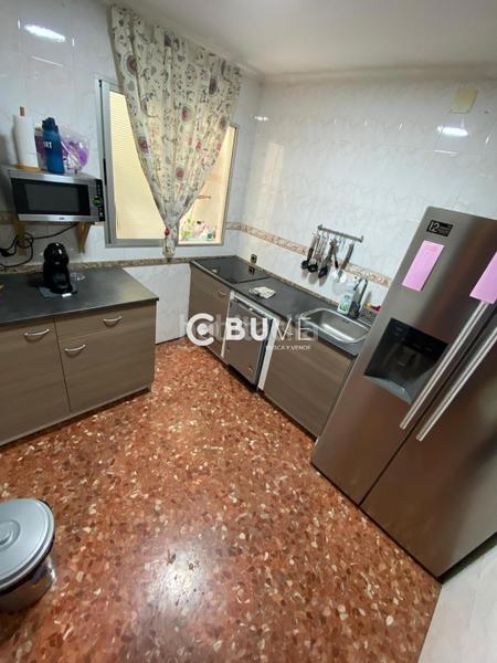 Foto b126fc6b-45b3-40b0-bb4b-8e6f8b8ce45b. Casa con parcheggio in La Paz Alcalá de Guadaira