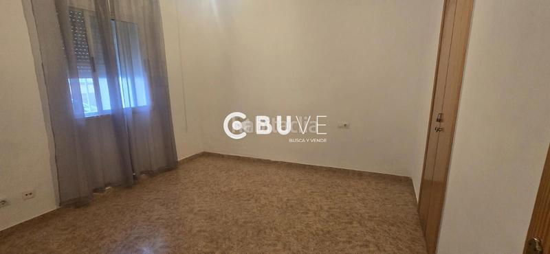 Foto 2534a6f0-3e92-46cc-a8c2-c5615e617a1a. Haus mit heizung in Grau - Quintanes Amposta