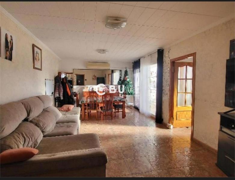 Foto 2d226103-3c12-482e-8d67-6afe3c2bd8be. Haus mit heizung in Grau - Quintanes Amposta