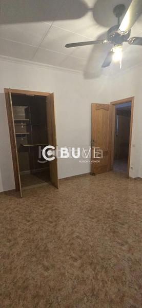 Foto 8b80751c-f73d-477d-93da-bf780a9159e2. Haus mit heizung in Grau - Quintanes Amposta