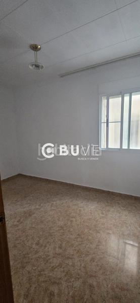 Foto 9bcfbff2-db8d-4e74-b2d8-870706548d97. Haus mit heizung in Grau - Quintanes Amposta