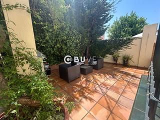 Xalet  Hojiblanca. Amplia casa pareada en las brisas con patio, trastero y placas s