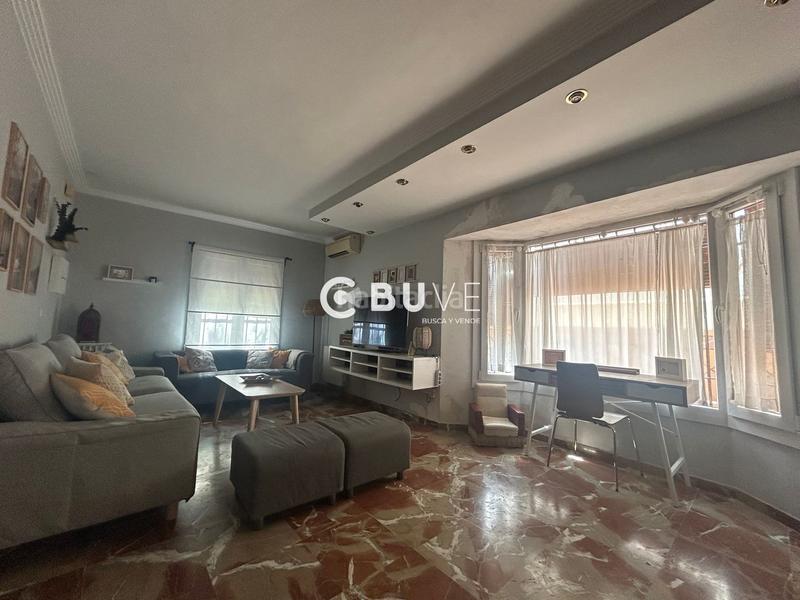 Foto 8718886f-04b1-4e59-9d94-b4abc7496488. Chalet amplia casa pareada en las brisas con patio, trastero y placas solares! en Gines