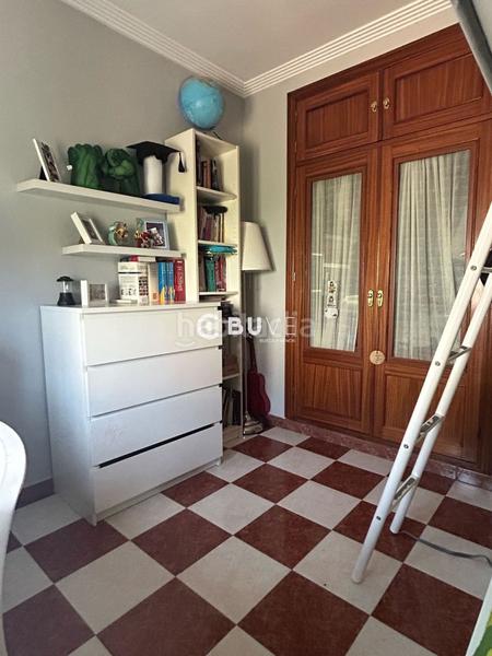 Foto a08098c7-5780-4f51-bc72-5f6080628af1. Chalet amplia casa pareada en las brisas con patio, trastero y placas solares! en Gines