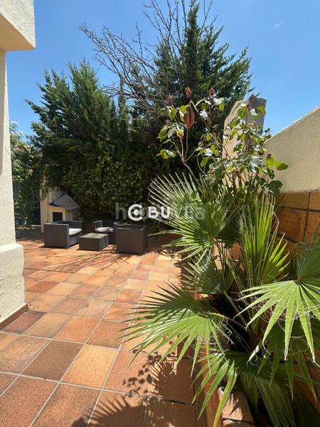 Foto cbfbb895-f569-42bb-878d-000b894754a3. Chalet amplia casa pareada en las brisas con patio, trastero y placas solares! en Gines