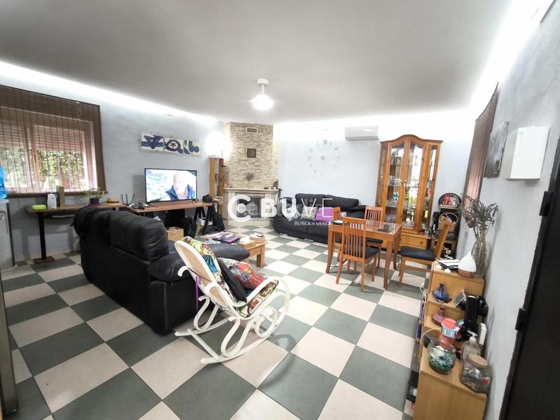 Foto 1bd4d907-813a-4e36-83f9-1f857be3466d. Chalet se vende chalet a 10 min de cordoba en Alcolea Córdoba
