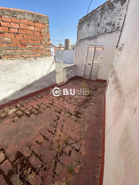 Foto 4c3d0922-61f2-41be-87bd-15553ae1096a. Casa adosada se vende casa de 3hab en centro , sevilla en Umbrete